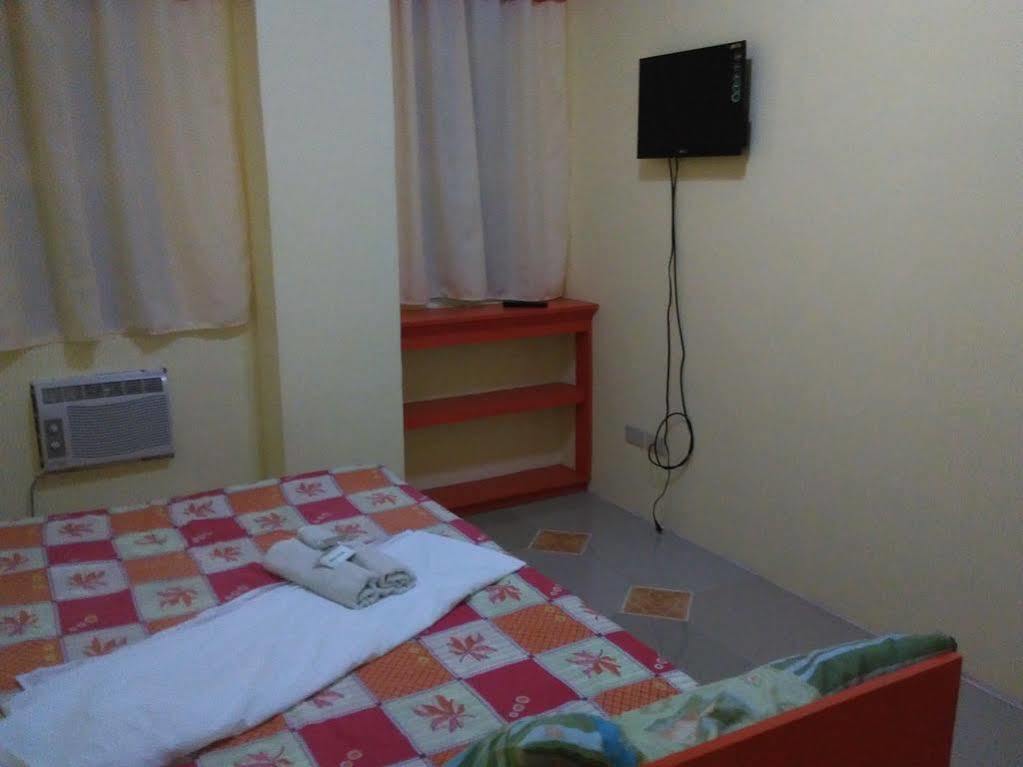 Aranas-Carillo Travellers Inn Kalibo Exterior foto
